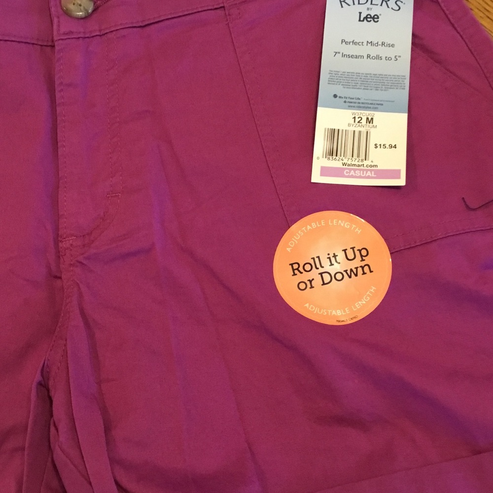 NWT Riders red violet cargo shorts